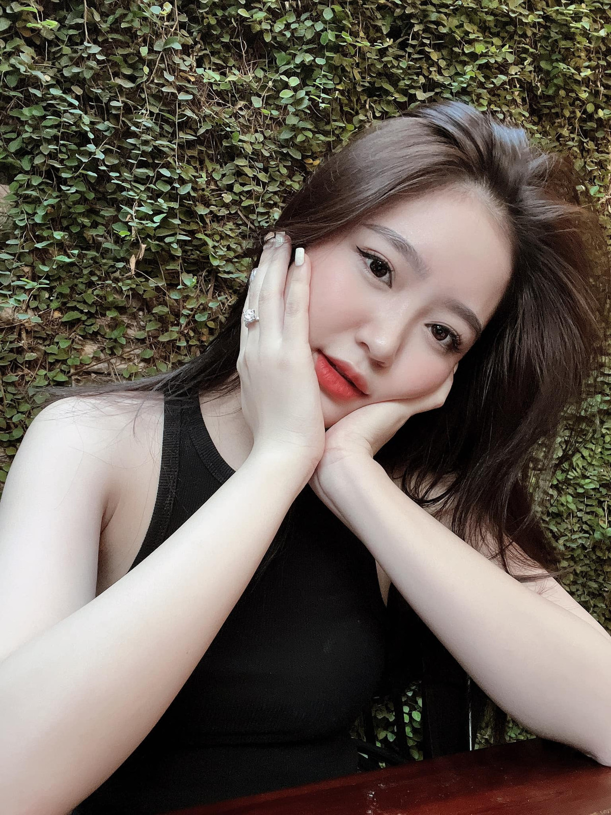 Cô nàng cũng theo đuổi phong cách thời trang táo bạo.