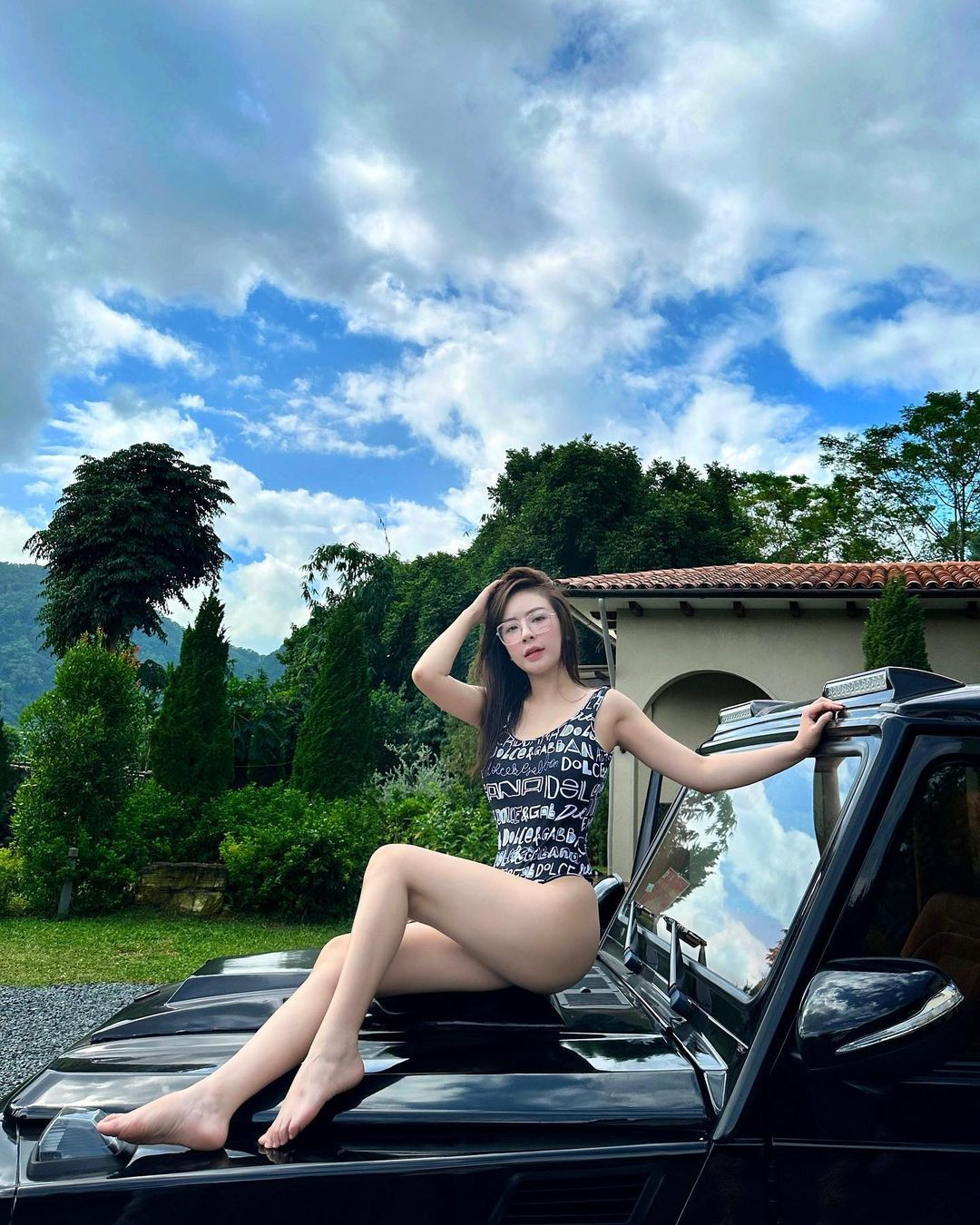 Phương Bora là cô gái từng được các trang tin Trung Quốc đăng tải thông tin với nhiều lời ngợi khen, thậm chí có thanh niên muốn xin cưới làm vợ.