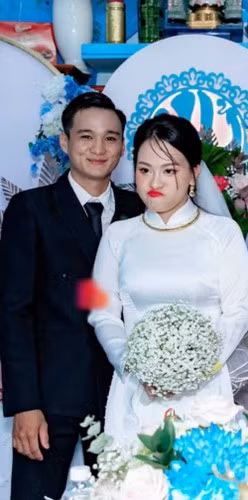 Khi nhận về bộ ảnh, cả gia đình cô dâu chỉ biết im lặng bởi nguyên do một phần từ cô dâu.