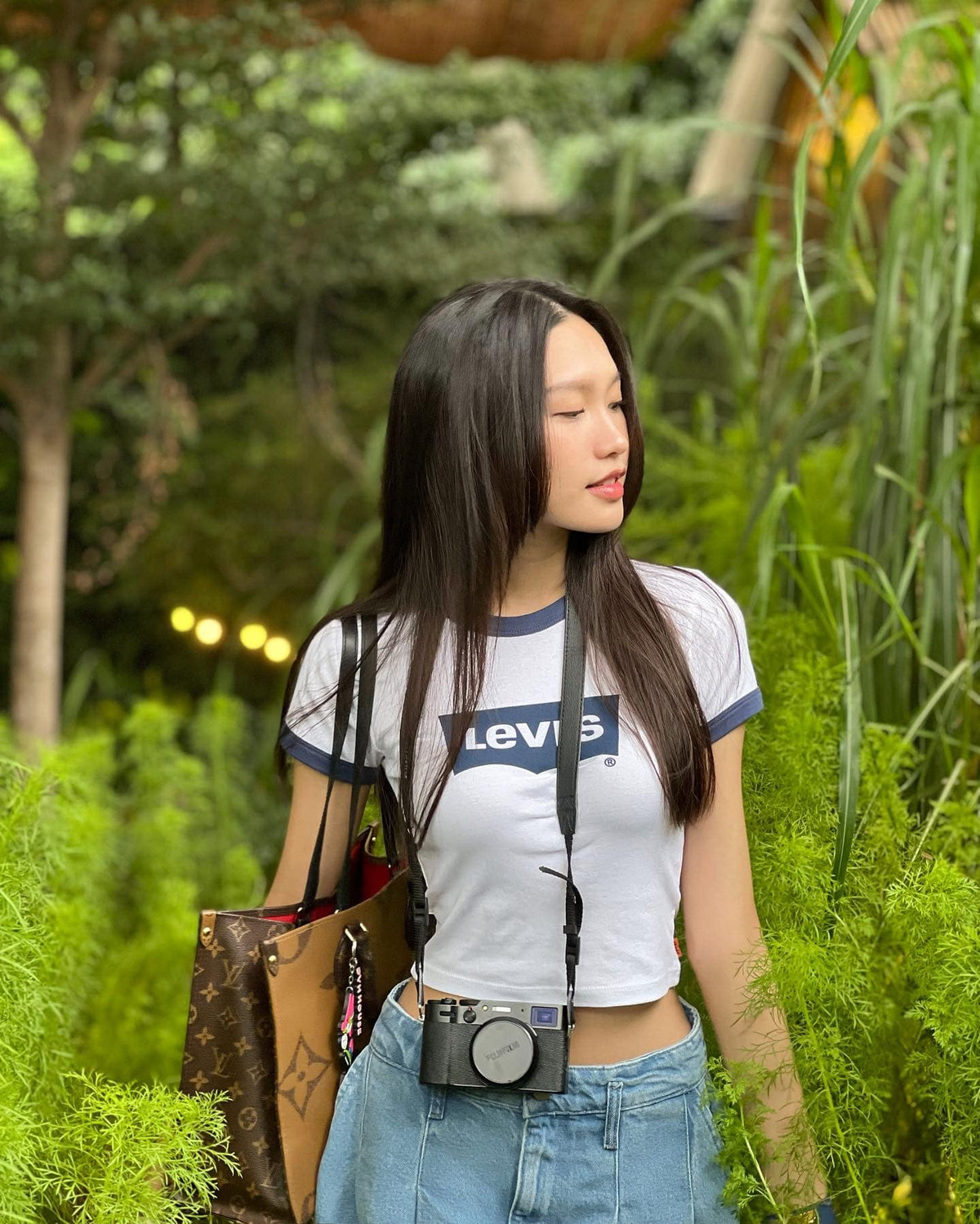 Doãn Hải My là người đẹp có lợi thế bởi gương mặt sáng, thông minh, các nét đẹp chuẩn, hài hoà và vóc dáng quyến rũ. Ảnh: FBNV