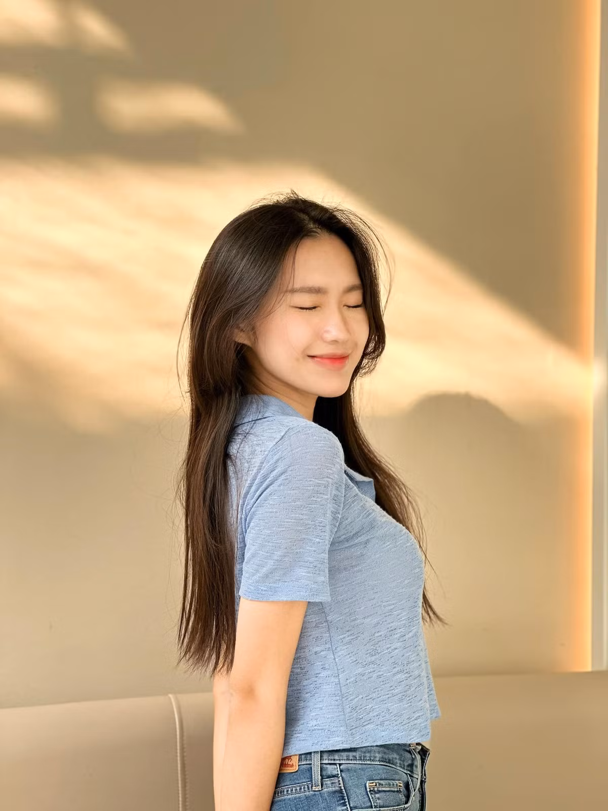 Trước những lời bàn tán không hay, Hải My đã lên tiếng phủ nhận khẳng định vòng eo của mình hoàn toàn là hàng thật, không hề chỉnh sửa.