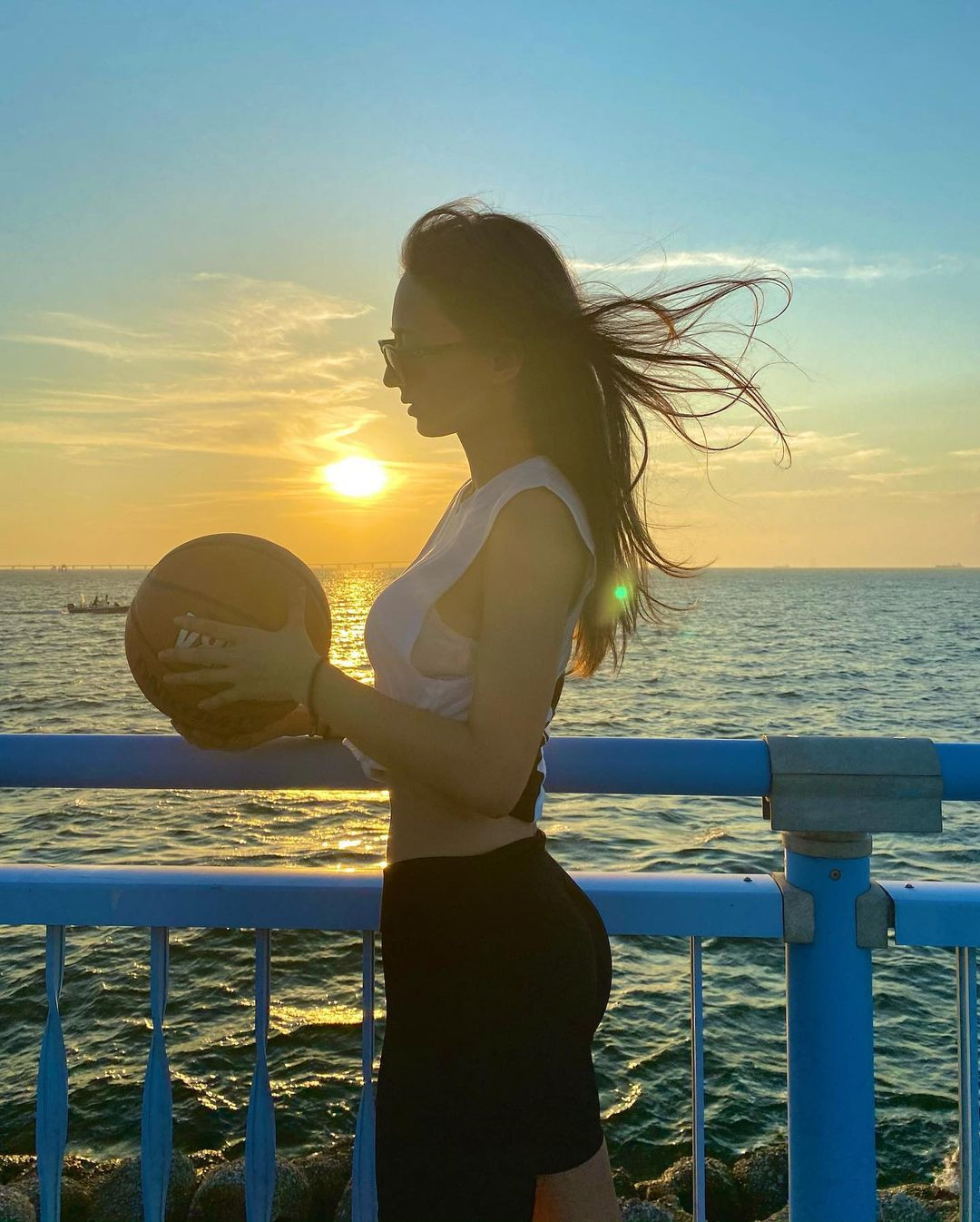 Phóng viên thể thao Nhật Bản sở hữu vóc dáng như người mẫu Phong vien the thao Nhat Ban so huu voc dang nhu nguoi mau