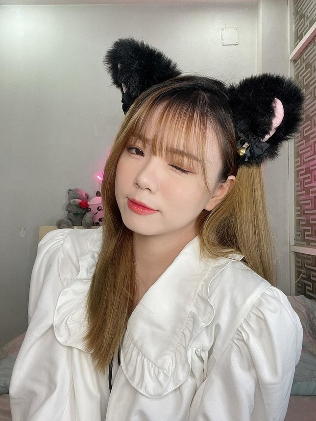 Sau khi bị người dùng tố cáo dưới phần bình luận, đại diện của hai thương hiệu mỹ phẩm đình đám lập tức lên tiếng cảnh báo về thực trạng hàng giả bán tràn lan trên TikTok thông qua các TikToker nổi tiếng.