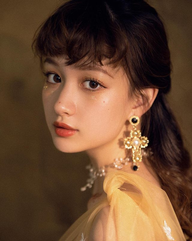 Mặc dù là người Trung Quốc nhưng Susan lại sở hữu gương mặt lai cuốn hút.