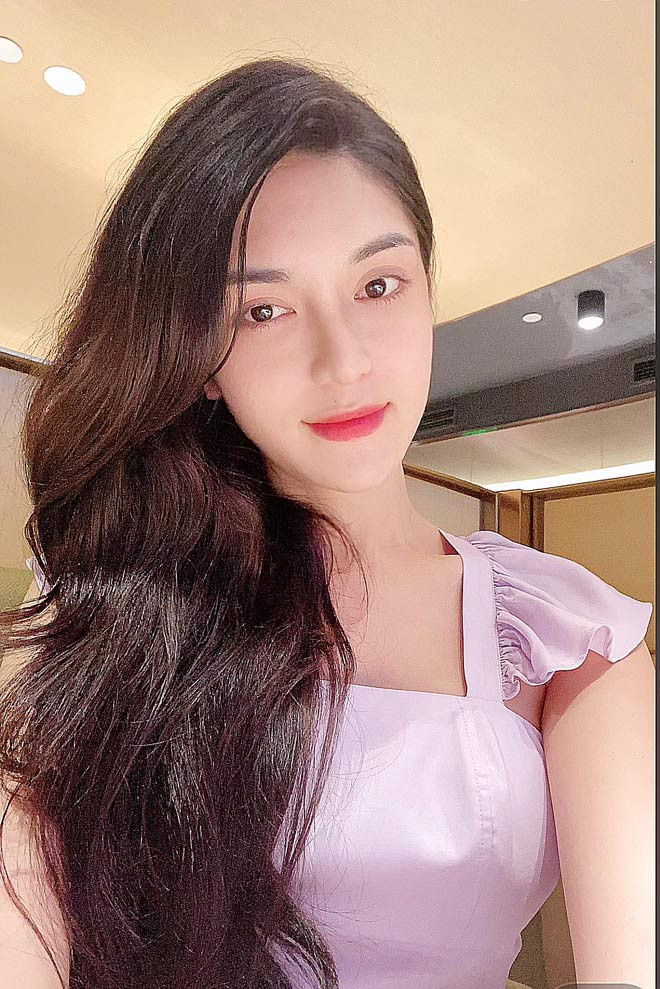 Huỳnh My có tên khai sinh là Lý Thành Lộc, từ nhỏ đã là “con cưng” của cả gia đình, được ba mẹ và ông bà chăm sóc tỉ mỉ.