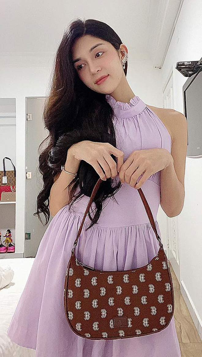 Huỳnh My được mệnh danh là “ngọc nữ An Giang” vì nhan sắc rạng rỡ của mình.