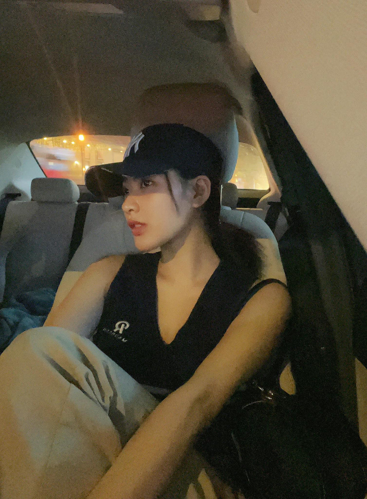 Ngoài ra, cô cũng từng tham gia diễn xuất trong một số bộ phim như: Chọc tức vợ yêu, Tình khúc bạch dương, Tháng 5 để dành...