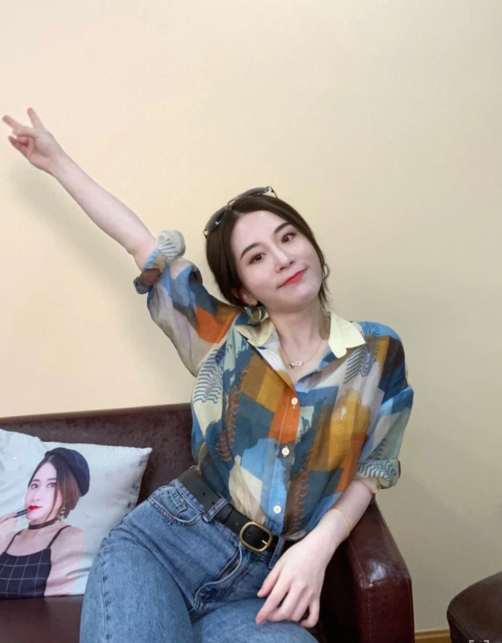 Sau thị phi lớn, cô cho biết mình đã gặp vấn đề tâm lý, cảm thấy mệt mõi và vô cùng áp lực, buồn bã. Ảnh: Tổng hợp