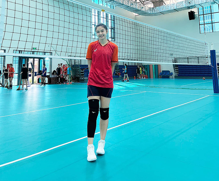 Trong mỗi trận đấu, VĐV bóng chuyền luôn gây ấn tượng bởi cách chơi bóng điêu luyện, nhanh nhẹn, dứt khoát.