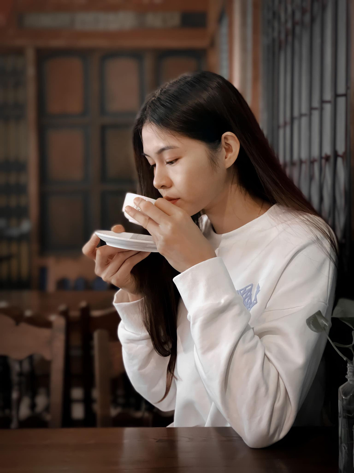 Không dừng lại ở đó, nhan sắc của Chu Thị Ngọc cũng luôn là điểm nổi bật, khiến người nhìn khó lòng rời mắt và được cộng đồng mạng ưu ái gọi là "hoa khôi bóng chuyền".