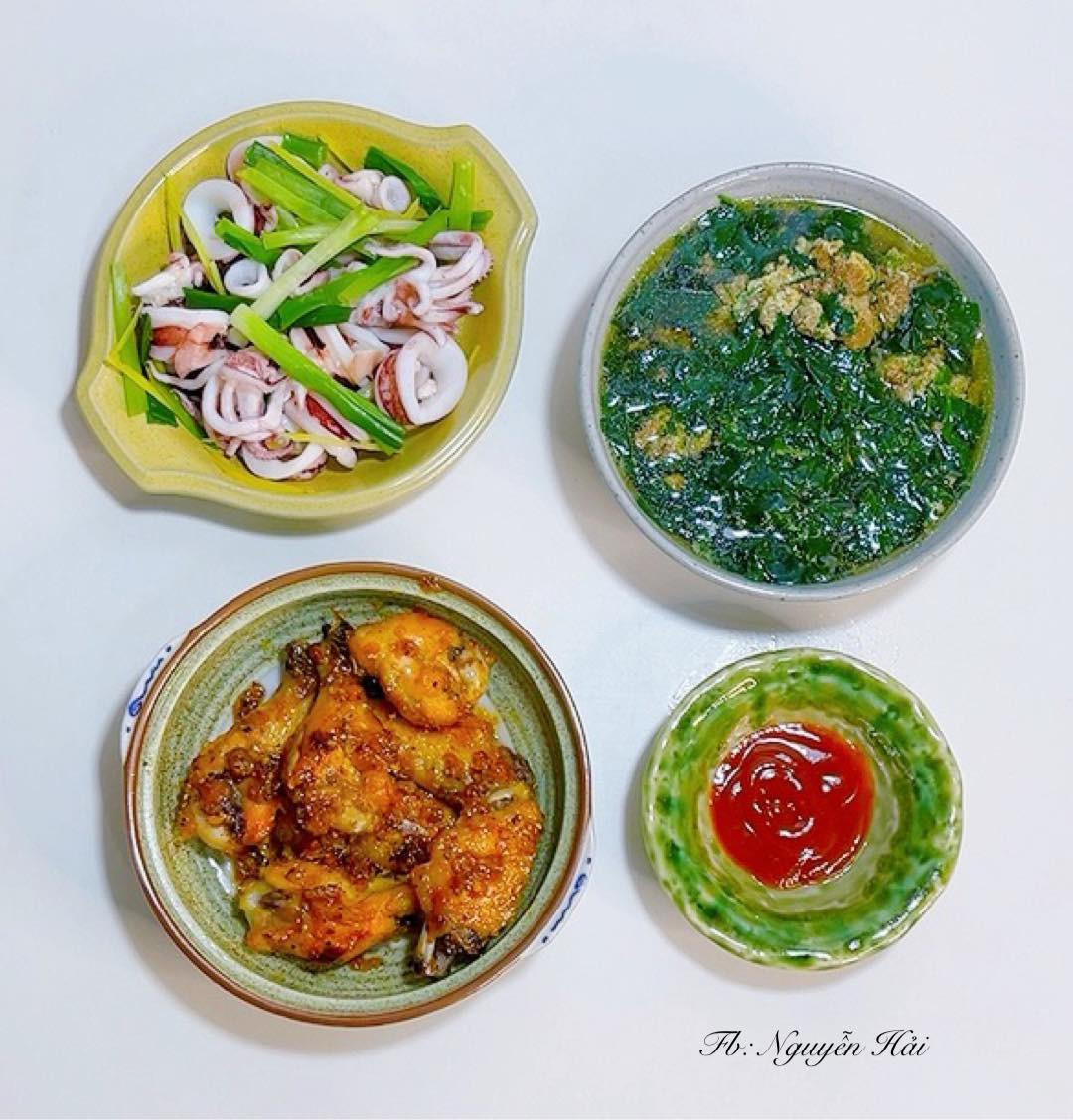  Mâm cơm gia đình không chỉ cung cấp dinh dưỡng, bổ sung năng lượng cần thiết cho các thành viên trong nhà mà còn là nơi gắn kết mọi người.