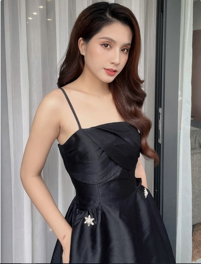 Bị "réo tên" vào lùm xùm Thiên An đã đăng tải tâm thư phủ nhận, nói rõ về một số tin đồn thất thiệt. Đồng thời người đẹp cho biết lần cuối cùng cô nhận được chu cấp nuôi con từ phía bạn trai cũ chính là vào hồi tháng 3 vừa qua. Ngoài ra Thiên An cho biết cô thu thập các thông tin sai sự thật do một page đăng để làm việc với luật sư. Ảnh: Tổng hợp