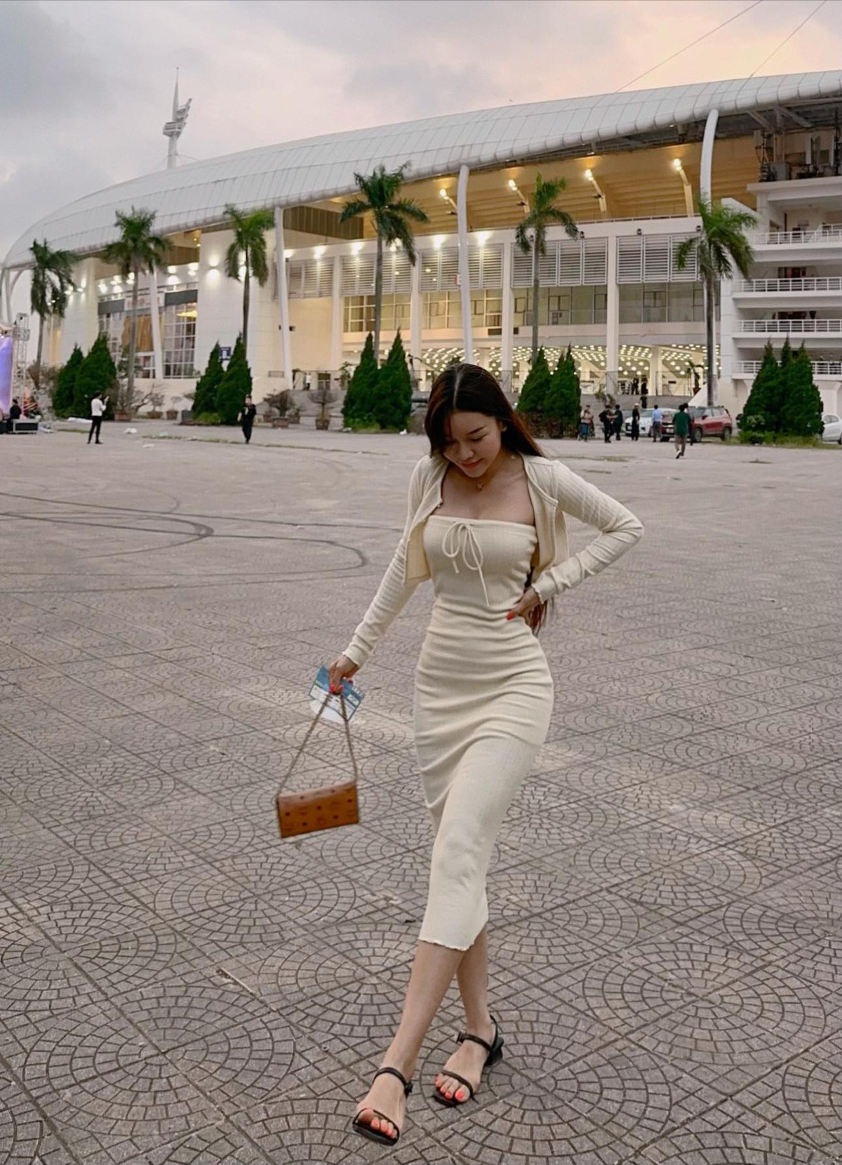 Mới đây trên story Facebook, bạn gái thủ môn Đặng Văn Lâm đã khoe khoảnh khắc mới về bản thân.