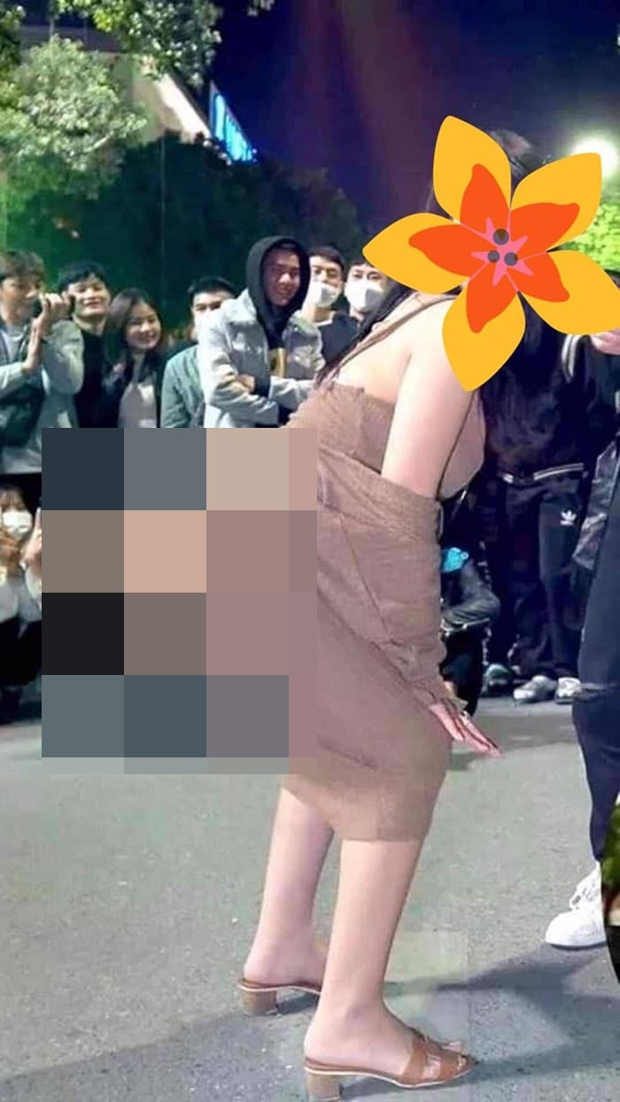 Mới đây trên MXH xuất hiện đoạn clip ghi lại khoảnh khắc một cô gái diện đầm gợi cảm vô tư lắc hông, uốn éo nhảy nhót ngay giữa phố đi bộ Hà Nội.