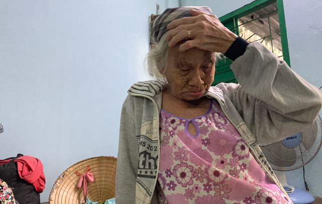 Vu tai nan duong sat tham khoc nhat VN: Nan nhan 77 tuoi song co cuc giua SG-Hinh-2