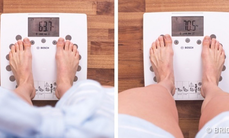 Thay đổi cân nặng đột ngột: Nếu bạn bị mất cân bằng nội tiết tố, cơ thể bạn có thể tăng cân bất kể bạn ăn loại thực phẩm nào. Hormone tuyến giáp thấp có thể làm chậm quá trình trao đổi chất và dẫn đến tăng khối lượng cơ thể.