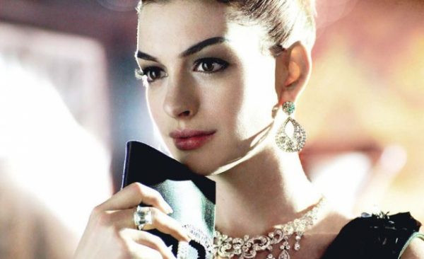 Người phụ nữ độc lập Dựa dẫm ban đầu thường được đàn ông thích, nhưng lúc nào cũng vậy dần sẽ khiến họ chán ghét. Họ cũng có sự nghiệp, không thể ở bên bạn suốt. Đặc biệt là những người đàn ông có một sự nghiệp thành công nhiều khả năng ưu tiên số một là tập trung vào sự nghiệp. Để chiếm được trái tim của một người đàn ông như vậy phải đủ độc lập. Bạn phải có mục tiêu cho riêng mình để phấn đấц và không rơi vào trạng thái lửng lơ, lúc nào cũng mong chờ, nhớ nhung và oán trách.