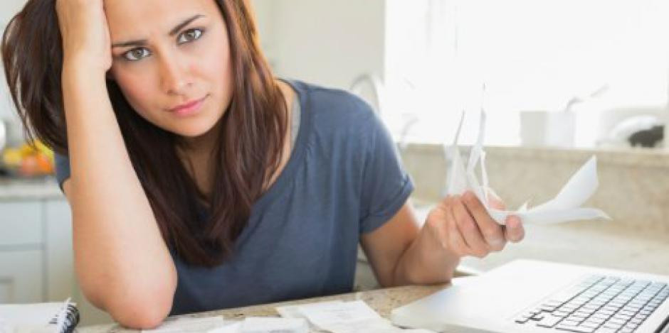 Người ta thường nói rằng khoảng cách tạo ra vẻ đẹp. Một người phụ nữ đã mất mình để chạy theo một người đàn ông thì không còn vẻ đẹp nữa. Ngược lại, một người phụ nữ biết cách duy trì một khoảng cách nhất định và có cá tính độc đáo của riêng mình, tự tin và lạc quan sẽ khiến đàn ông mê mẩn.