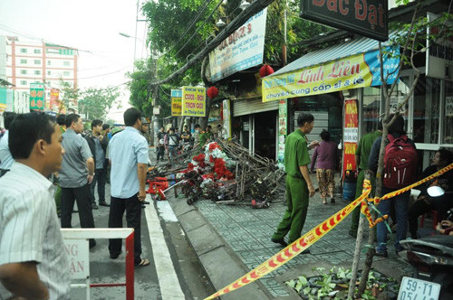 Vụ cháy đã khiến cả gia đình 3 người tử vong.