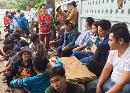 Ai cũng bàng hoàng, xót xa trước thảm nạn xảy ra với gia đình vợ chồng anh Tin.