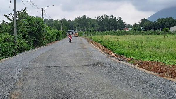 BR-VT: Can canh cac goi thau lam duong NTM cua Cty Nguyen Thai Binh-Hinh-6