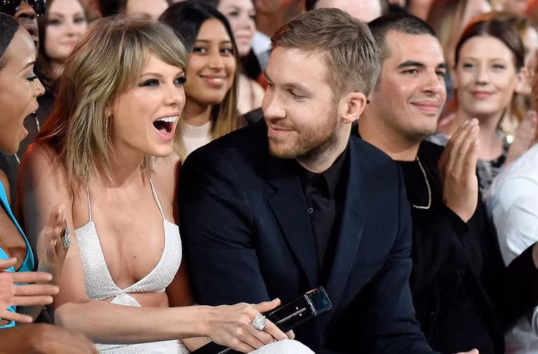 Đầu năm 2015 nữ ca sĩ đoạt 10 giải Grammy hẹn hò với chàng DJ Calvin Harris và phải vài tháng sau đó cô mới công khai tình mới trong lễ trao giải Billboard Awards. Những tưởng đây sẽ là mối quan hệ bền chặt của nàng ca sĩ lận đận tình duyên, thì sau 15 tháng bên nhau, cả hai lại nói lời chia tay trong sự ngỡ ngàng của fan.