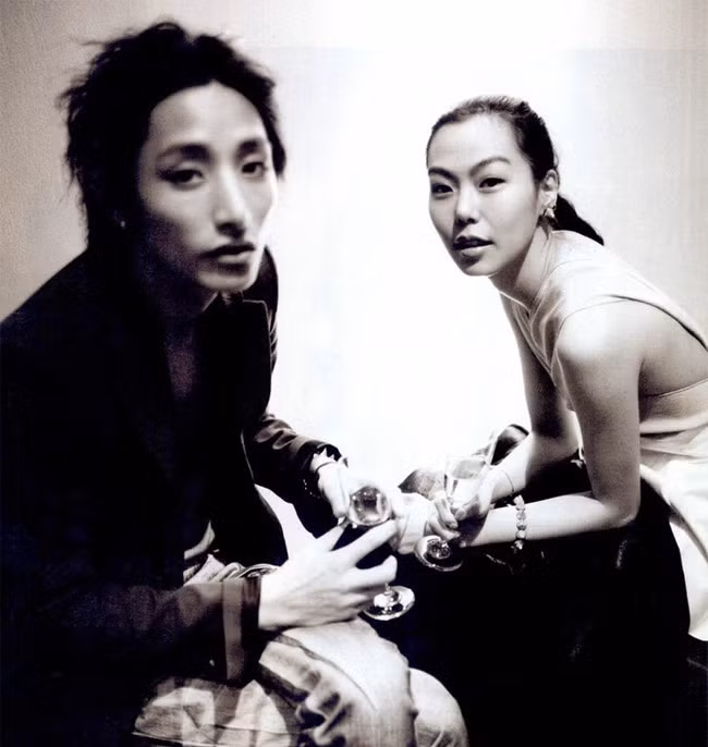 Phong cách thời trang của Kim Min Hee và Lee Soo Hyeok đã nổi tiếng trên các trang báo thời trang trực tuyến lúc đó và được coi là biểu tượng thời trang của Hàn Quốc. Hai người hẹn hò hai năm thì chia tay.