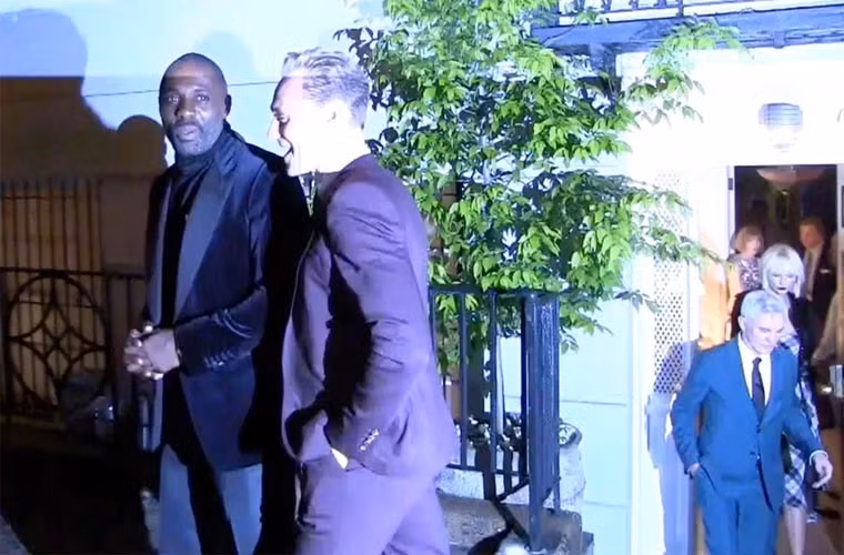 Khoảnh khắc Taylor Swift phải lòng Tom Hiddleston Khoanh khac Taylor Swift phai long Tom Hiddleston