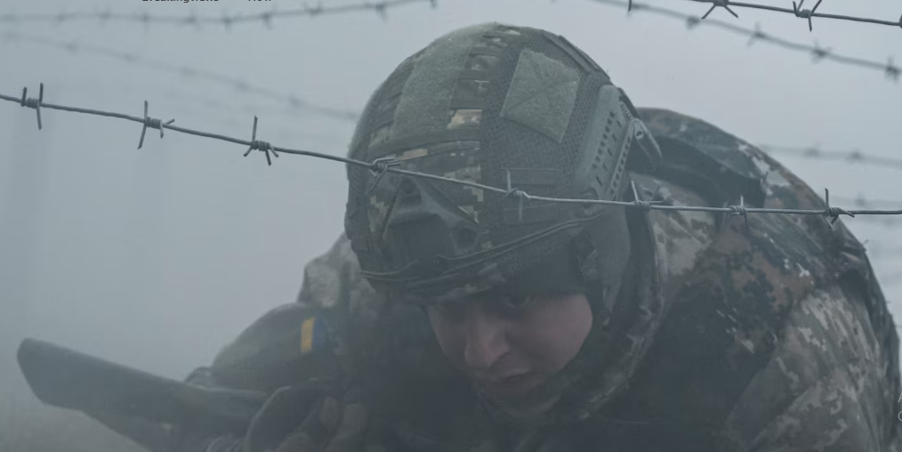 Họ trải qua những bài tập đầy thử thách.