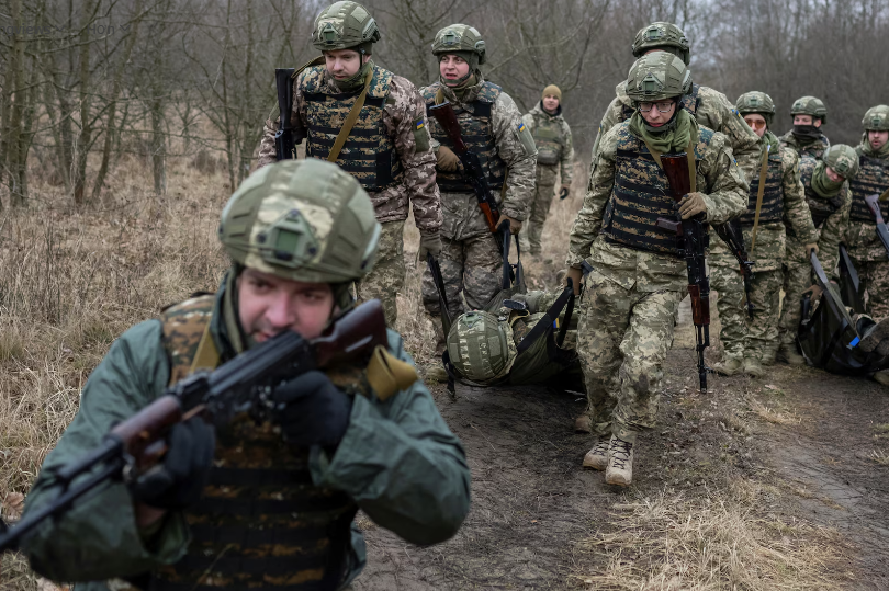 Cuộc xung đột Nga - Ukraine vẫn chưa có dấu hiệu chấm dứt. Do vậy, Ukraine cần chuẩn bị cho quá trình chiến đấu lâu dài.