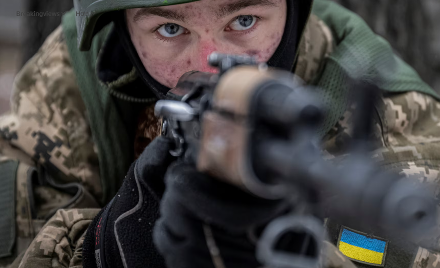 Bắn súng là một trong những bài tập quan trọng trong khóa huấn luyện cơ bản.