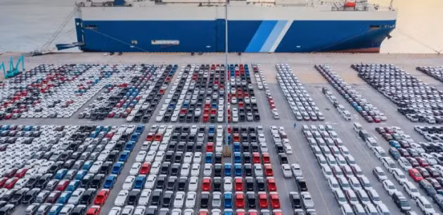 Bi an vu chim tau cho 4.000 sieu xe chan dong the gioi-Hinh-2