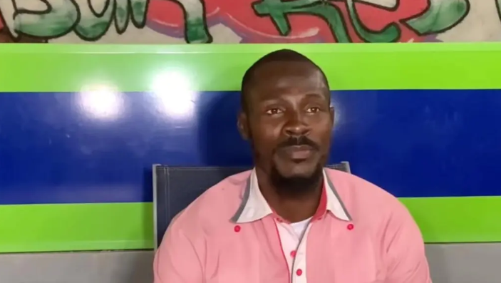 9. Vitel’Homme Innocent sinh ngày 27/3/1986 tại Haiti. Vitel’Homme Innocent là thủ lĩnh băng đảng Kraze Barye, bị truy nã vì tội bắt cóc và bắt giữ con tin ở Haiti.