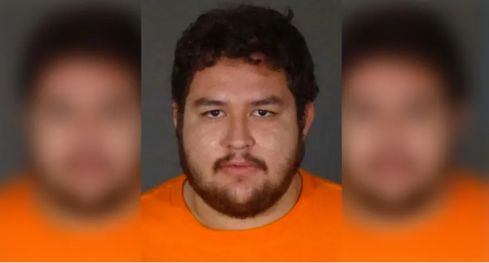 2. Omar Alexander Cárdenas sinh ngày 23/3/1995 tại California, Mỹ, bị truy nã vì tội sát hại một người đàn ông ở Sylmar, California, vào năm 2019.