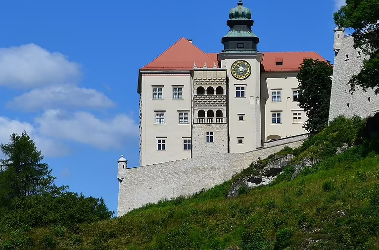 Kinh ngac ngoi lang co duy nhat mot con duong-Hinh-3