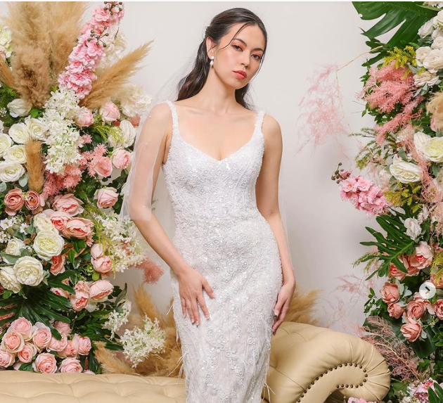 10. Laura Lehmann, sinh năm 1994, là người mẫu, người dẫn chương trình nổi tiếng ở Philippines. Cô đăng quang Hoa hậu Thế giới Philippines 2017.