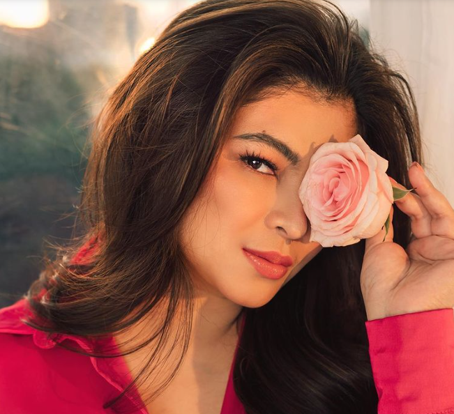 4. Angel Locsin, sinh năm 1985, là một trong những phụ nữ Philippines đẹp nhất năm 2024. Vẻ đẹp của cô là sự kết hợp giữa nước da hoàn hảo, đôi mắt mê hoặc và thân hình quyến rũ. Cô là nguồn cảm hứng cho nhiều người Philippines và đã trở thành biểu tượng của sắc đẹp và sức mạnh ở nước này.