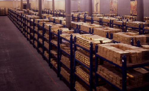 Để ghi nhận sự trung thực của ông, các chủ ngân hàng cuối cùng đã trao cho người công nhân 800 bảng Anh, một số tiền đáng kể vào thời điểm đó, tương đương với hơn 32.000 đô la ngày nay.