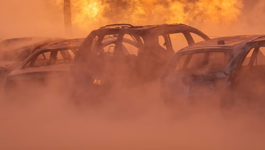 Hỏa hoạn bùng lên sau một cuộc tấn công bằng lên lửa của Nga tại thủ đô Kiev, Ukraine, ngày 2/1/2024.