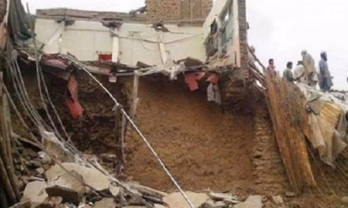 Sap nha o Pakistan, nhieu nguoi thuong vong