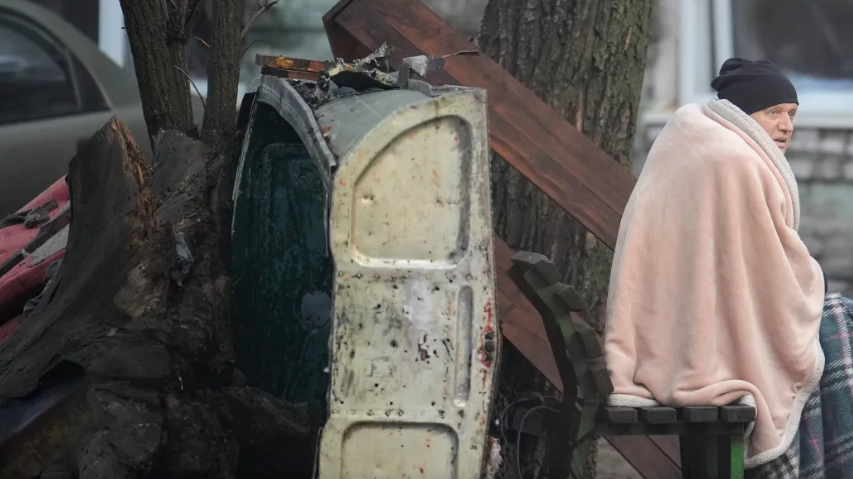 Các mảnh vỡ tên lửa đã rơi trúng một số tòa nhà dân cư, khu công nghiệp và một trường mẫu giáo...