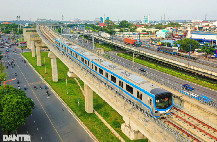 Chân dung 2 nữ lái tàu metro duy nhất của Hà Nội và TPHCM - Hình 11 Chan dung 2 nu lai tau metro duy nhat cua Ha Noi va TPHCM-Hinh-11
