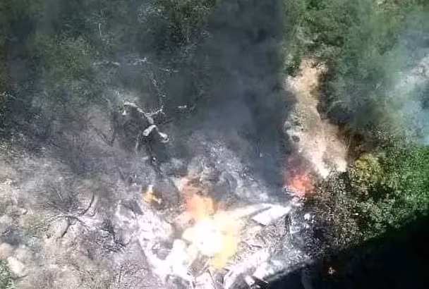 Hai hung hien truong vu xe buyt lao khoi cau, 45 nguoi thiet mang-Hinh-2