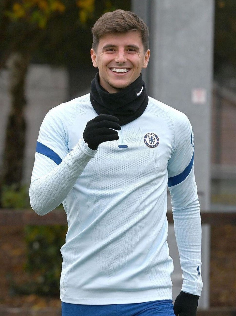 Giữa tháng 6, trang The Tab xếp Mount vào danh sách 12 cầu thủ quyến rũ nhất Euro 2020 bên cạnh những cái tên như Cristiano Ronaldo (Bồ Đào Nha), Ciro Immobile (Italy), Olivier Giroud (Pháp).