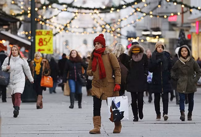 Đất nước này có 5,1 triệu dân, nhưng theo số liệu thì người trẻ ngoài 30 đã có thu nhập sau thuê sở mức khoảng 56.200 USD.