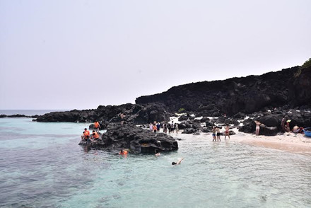 Ve dep hoang so cua “bau vat tu nhien cua Quang Ngai”-Hinh-8