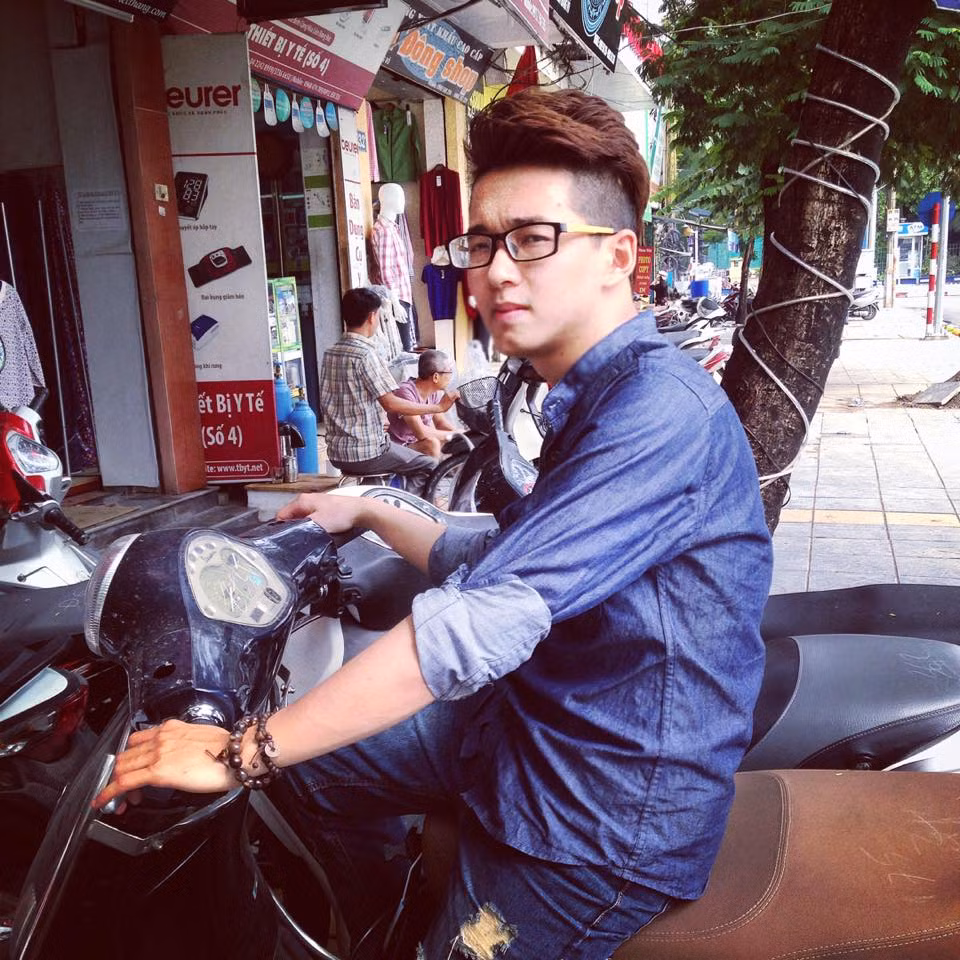 “Hoang tu Sandwich” dinh dam Ha thanh ke ve qua khu “3 khong”