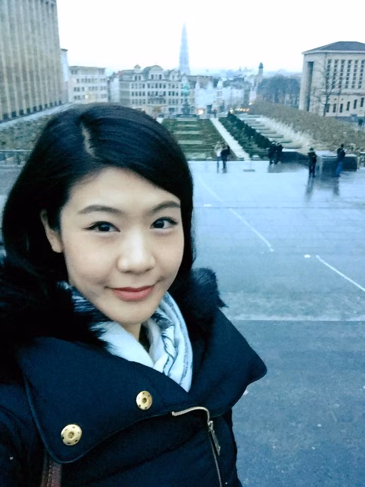 Đã "chinh phục được bầu trời" nên Đông Phương vì thế đã được đặt chân đến rất nhiều quốc gia trên thế giới. Với nhiều người, việc đi ra nước ngoài đã là một mơ ước, nhưng với Đông Phương, việc "đi lại trên trời", đến các quốc gia khác nhau là điều diễn ra thường xuyên, hàng ngày, hàng giờ. Chính đặc thù công việc đã giúp Đông Phương có được những trải nghiệm mà không phải bất kỳ ai cũng có thể.