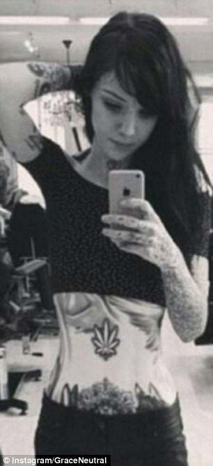 Dù vậy, Grace Neutral vẫn có cuộc sống rất vui vẻ và cô luôn tự tin vào chính mình.