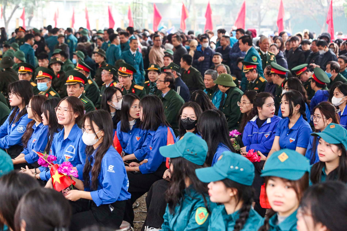 Số công dân tình nguyện nhập ngũ toàn TP tăng 11% so với năm 2024. Nhìn chung, đây là các tiêu chí tốt, góp phần đáp ứng yêu cầu xây dựng Quân đội tinh, gọn, mạnh trong thời gian tới.